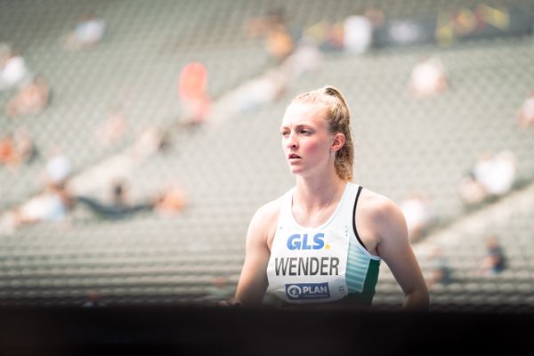 Gisele Wender (SV Preussen Berlin) vor dem 400m Huerden Halbfinale waehrend der deutschen Leichtathletik-Meisterschaften im Olympiastadion am 25.06.2022 in Berlin